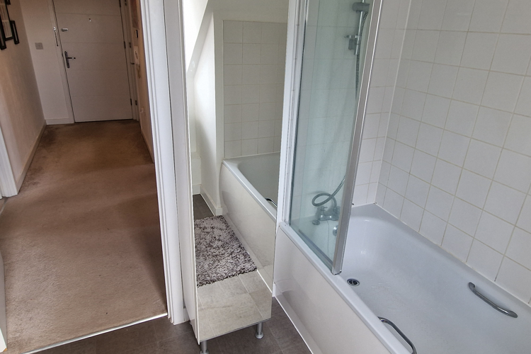 Bathroom 2